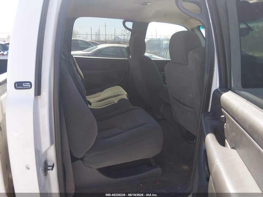 2004 CHEVROLET SILVERADO 2500HD auction photo 8