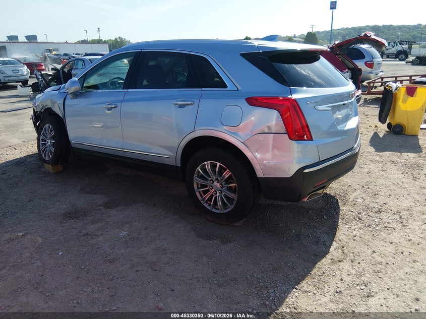 2017 CADILLAC XT5 auction photo 3
