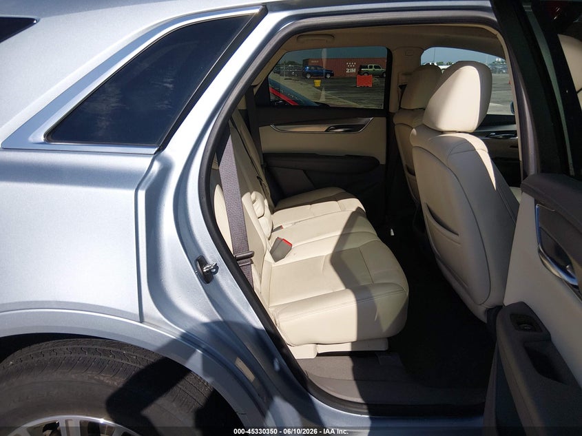 2017 CADILLAC XT5 auction photo 8