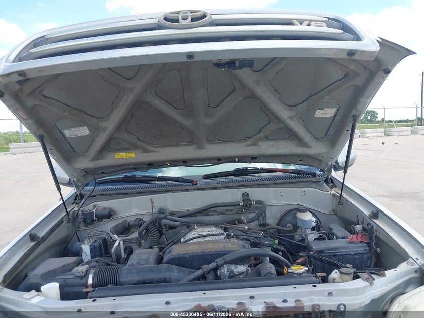 2002 Toyota Sequoia Limited V8 VIN: 5TDZT38A52S088749 Lot: 45330405