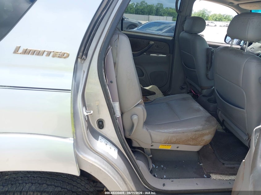 2002 Toyota Sequoia Limited V8 VIN: 5TDZT38A52S088749 Lot: 45330405