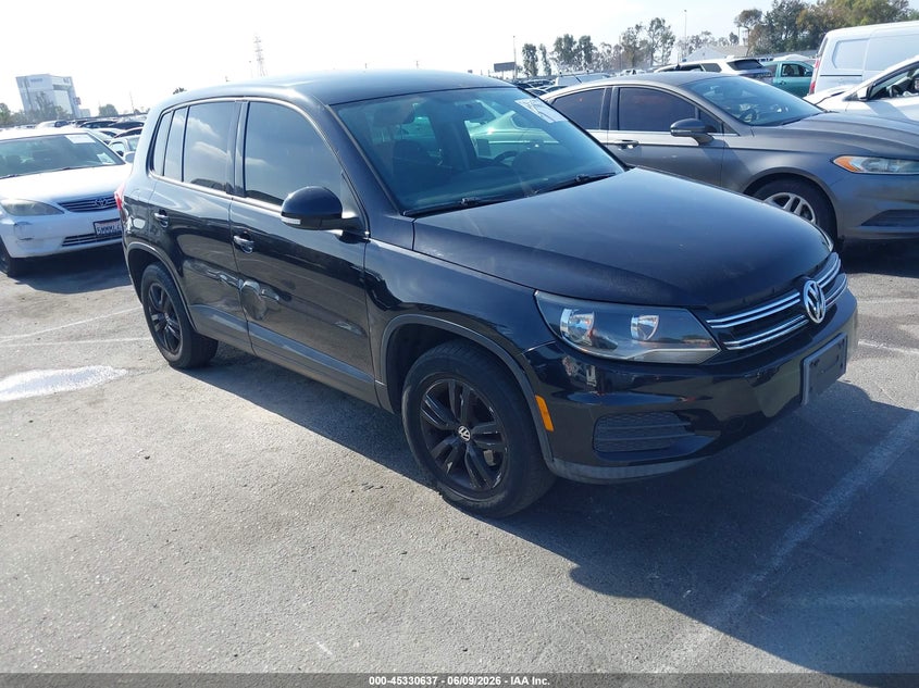 2012 VOLKSWAGEN TIGUAN auction photo 1