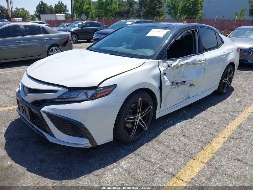 Vin: 4t1k31ak3pu057782, lot: 45828594, toyota camry xse hybrid 20232