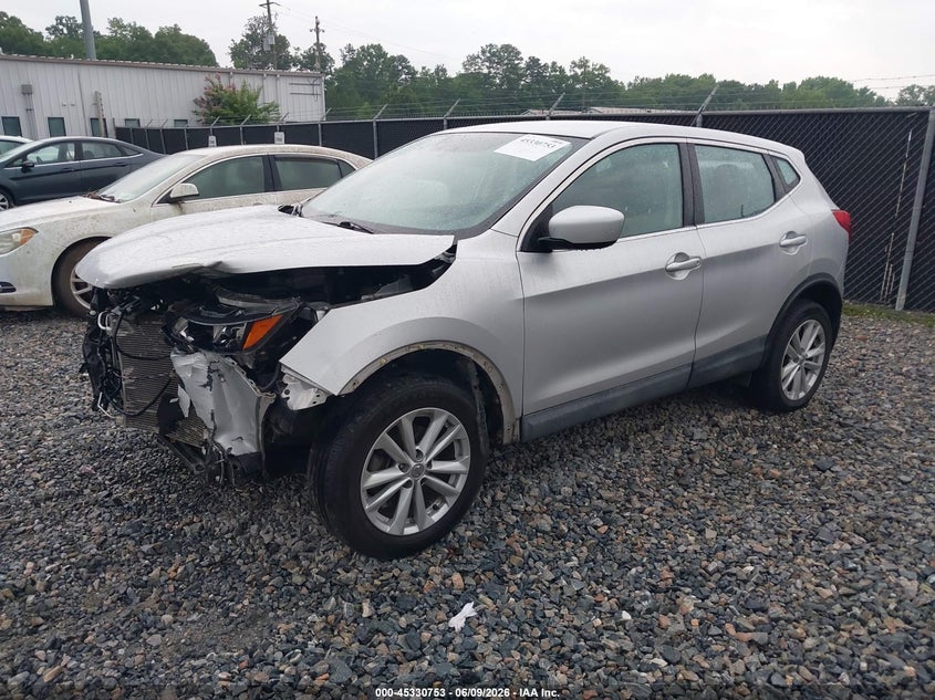 Vin: jn1bj1cp6hw009172, lot: 45828690, nissan rogue sport s 20172