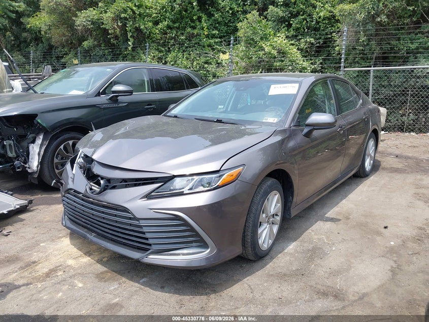 Vin: 4t1c11ak5ru256779, lot: 45828714, toyota camry le 20242