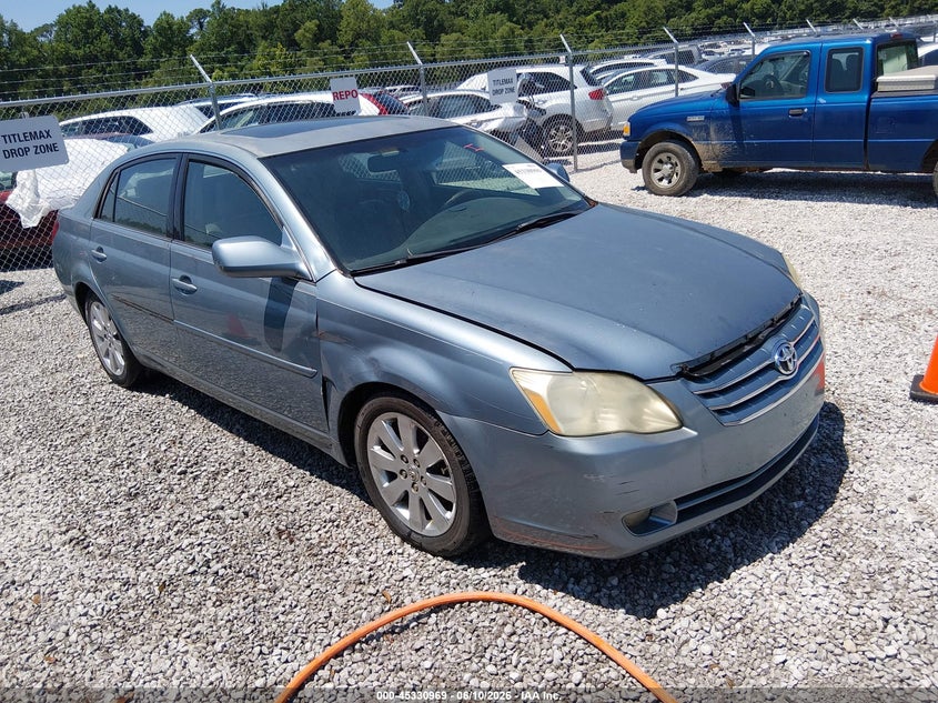 2005 Toyota Avalon Xls
