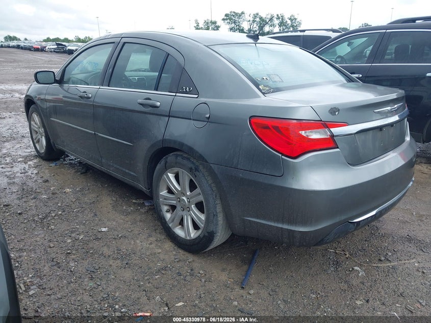 2013 CHRYSLER 200 auction photo 3