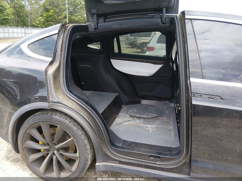2016 Tesla Model X 60D/70D/75D/90D VIN: 5YJXCAE27GF002457 Lot: 45330991