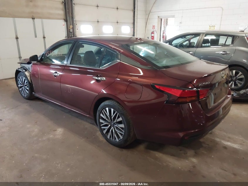 Vin: 1n4bl4dv3pn383125, lot: 45828985, nissan altima sv fwd 20233