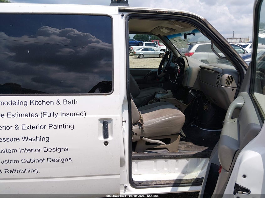 2002 CHEVROLET ASTRO auction photo 5