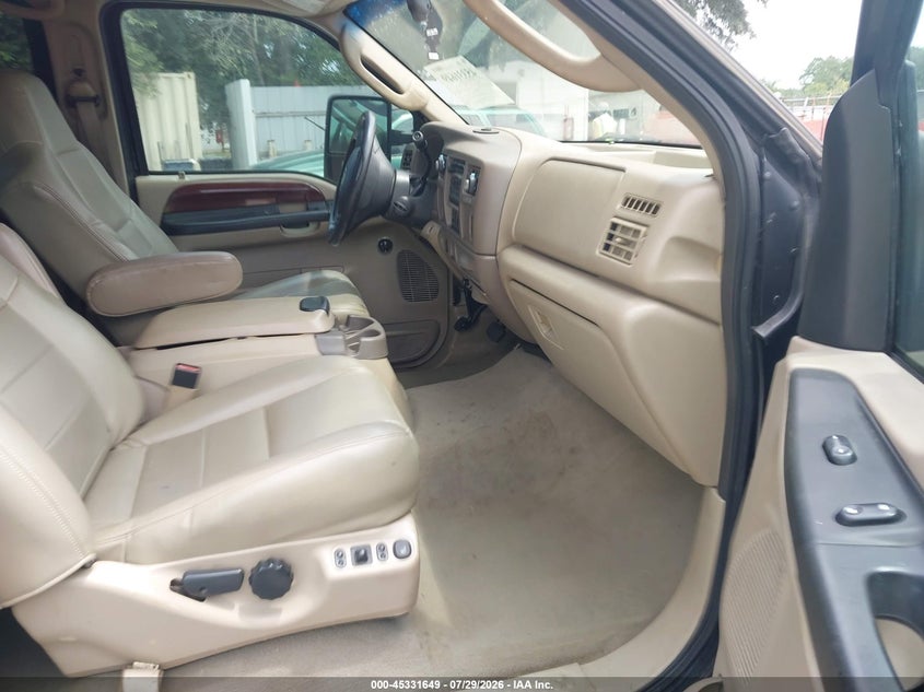 2005 FORD EXCURSION auction photo 5