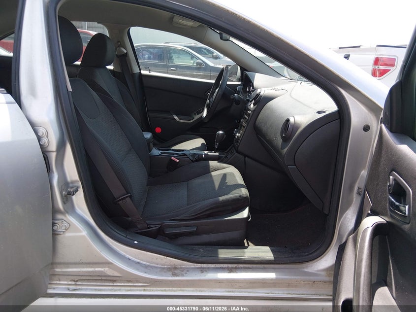 2010 PONTIAC G6 auction photo 5