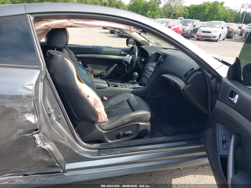 2011 INFINITI G37X — zdjęcie 5