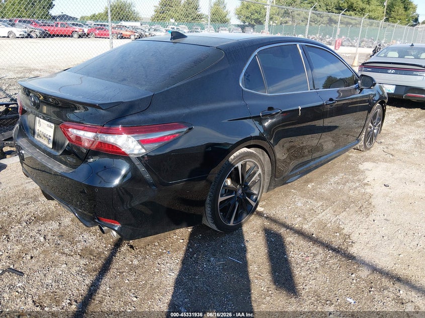 TOYOTA CAMRY - zdjęcie 4