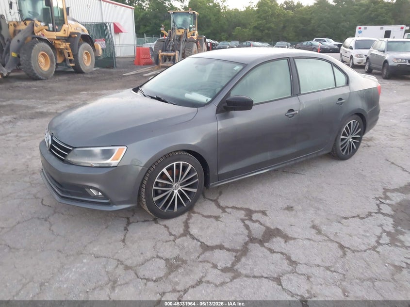 2016 VOLKSWAGEN JETTA auction photo 2