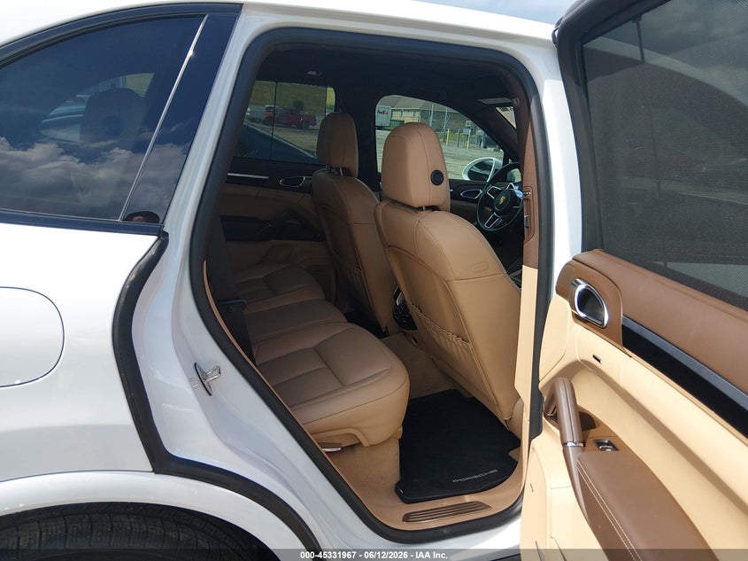 2017 PORSCHE CAYENNE auction photo 8