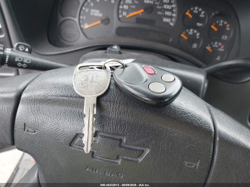 2003 CHEVROLET SILVERADO PICKUP 5.3L V-8 285HP