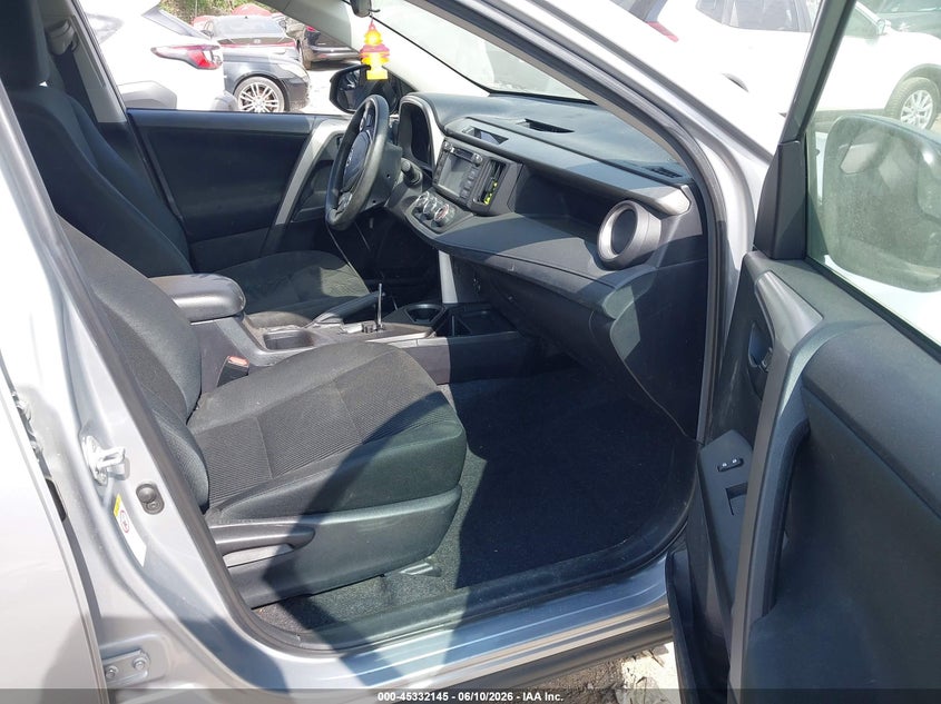 2018 TOYOTA RAV4 auction photo 5