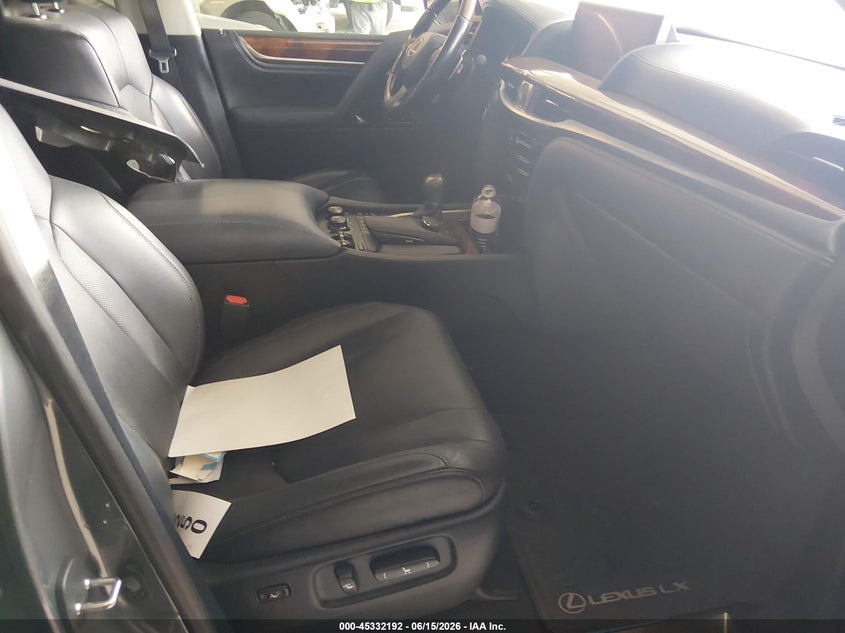 2018 LEXUS LX 570 — zdjęcie 5