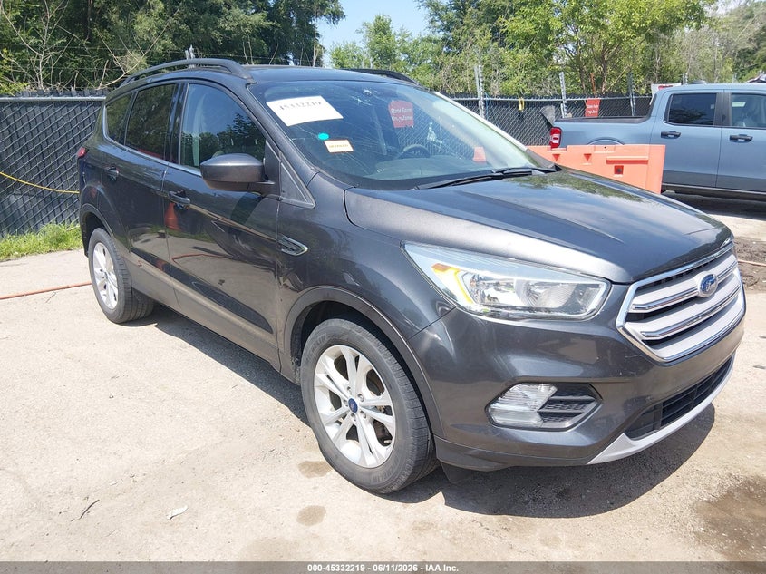 Vin: 1fmcu0gd4jua04066, lot: 45830155, ford escape se 2018 img_1