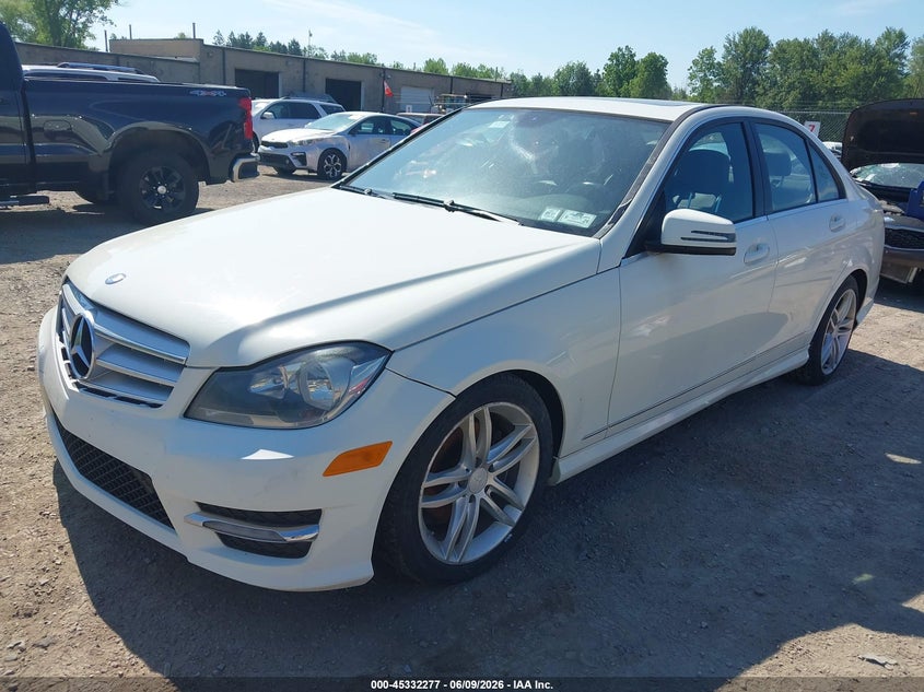 Vin: wddgf8bb1cr207187, lot: 45830213, mercedes-benz c 300 sport 4matic 20122