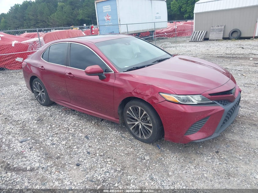 2018 TOYOTA CAMRY SE