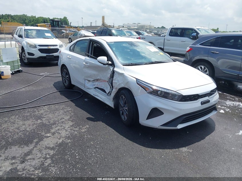 Vin: 3kpf24ad3pe633753, lot: 45830367, kia forte lxs 2023 img_1