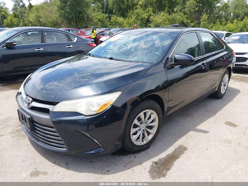 2015 TOYOTA CAMRY auction photo 2