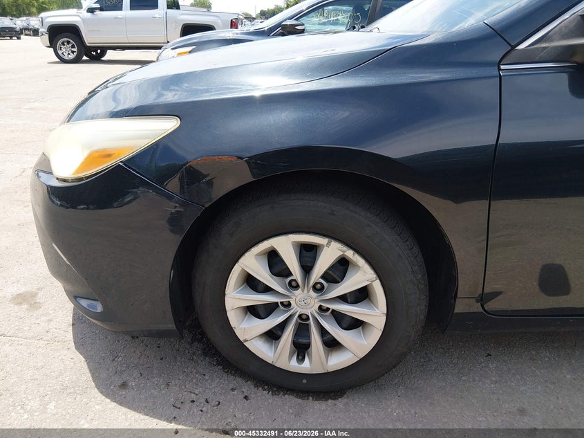 2015 TOYOTA CAMRY auction photo 6