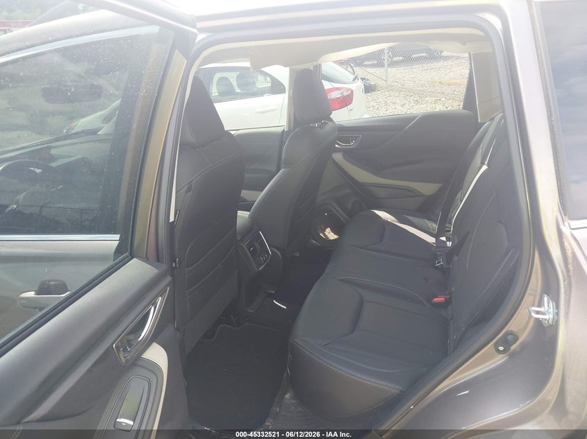 2023 SUBARU FORESTER auction photo 8