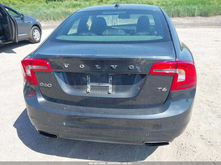 2015 Volvo S60 T6 Platinum VIN: YV149MFD6F2317698 Lot: 45332664