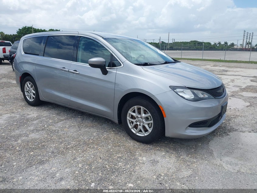 2021 CHRYSLER VOYAGER auction photo 1