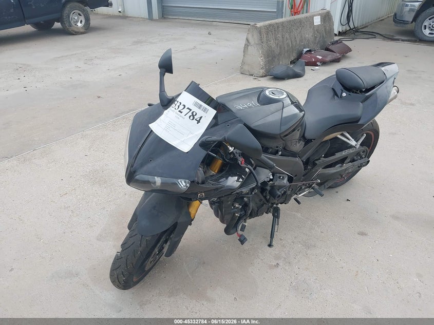 2005 YAMAHA YZFR1 auction photo 2