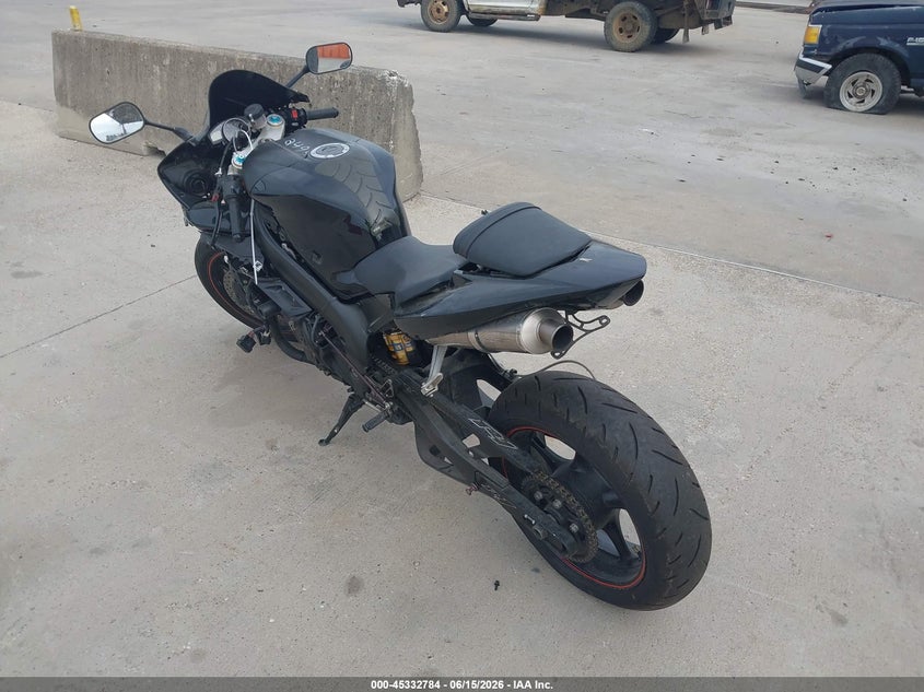 2005 YAMAHA YZFR1 auction photo 3