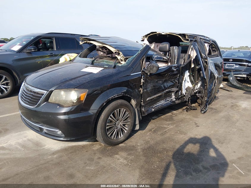 Vin: 2c4rc1hg0er298052, lot: 45830782, chrysler town & country s 20142