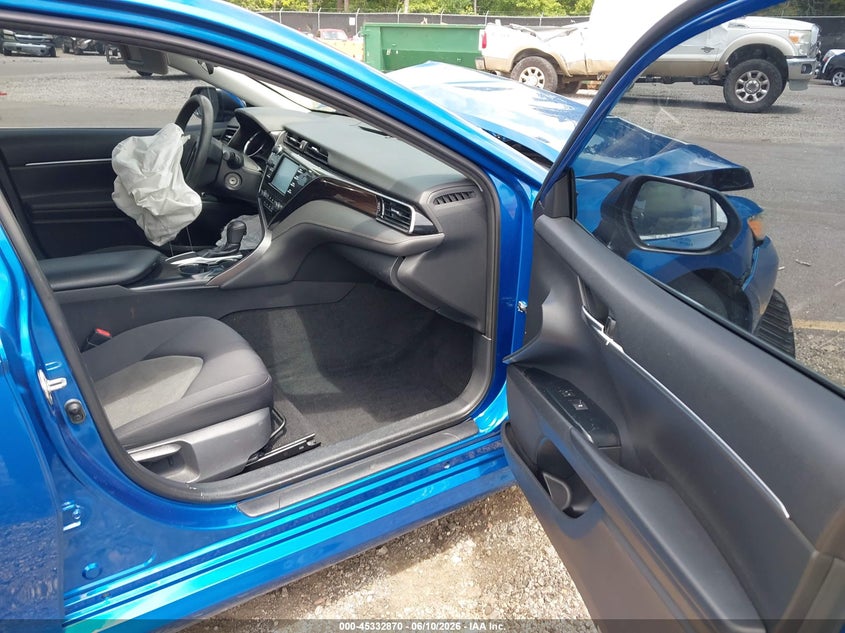 2019 TOYOTA CAMRY auction photo 5