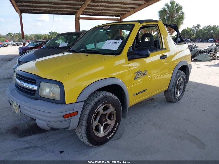 2002 CHEVROLET TRACKER auction photo 2