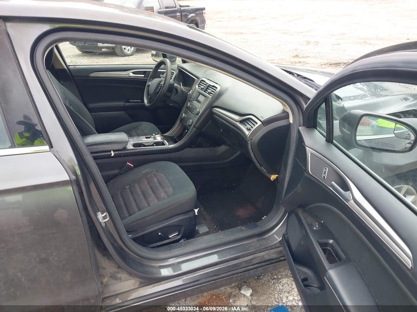 2017 FORD FUSION auction photo 5