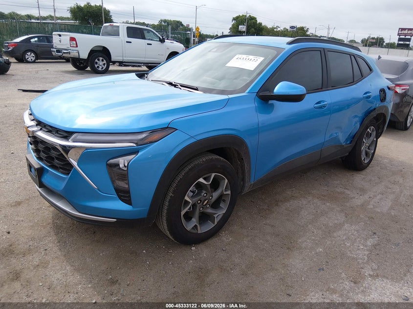 2026 CHEVROLET TRAX auction photo 2