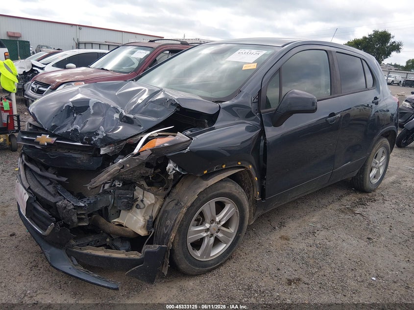 2021 CHEVROLET TRAX auction photo 2