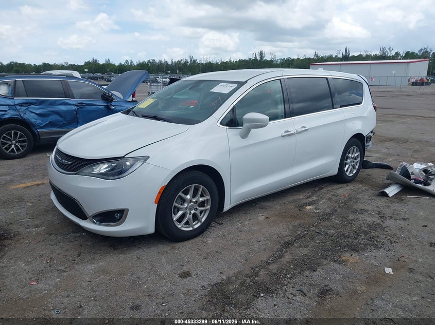 Vin: 2c4rc1fg2lr104203, lot: 45831235, chrysler pacifica touring 20202