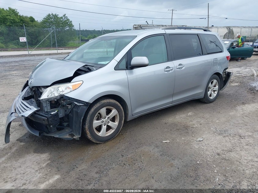 2017 Toyota Sienna Le 8 Passenger 5TDKZ3DC8HS771707 photo 1