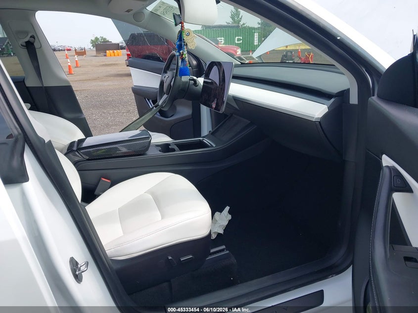 2021 TESLA MODEL Y auction photo 5