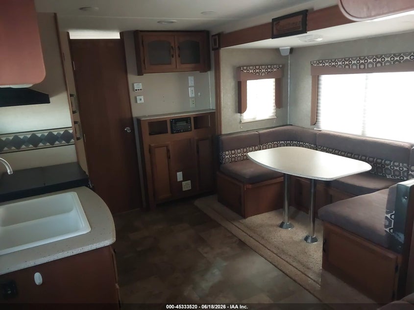 2015 FOREST RIVER 248RBS auction photo 5