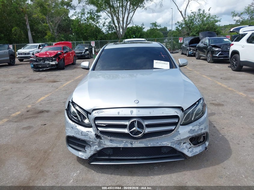 2017 MERCEDES-BENZ E 300 — Photo 12