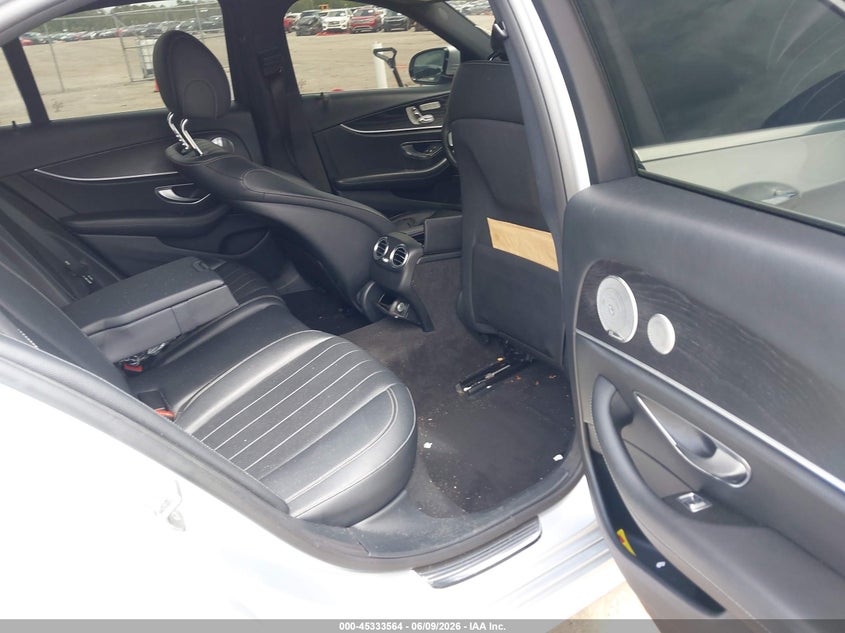 2017 MERCEDES-BENZ E 300 — Photo 8