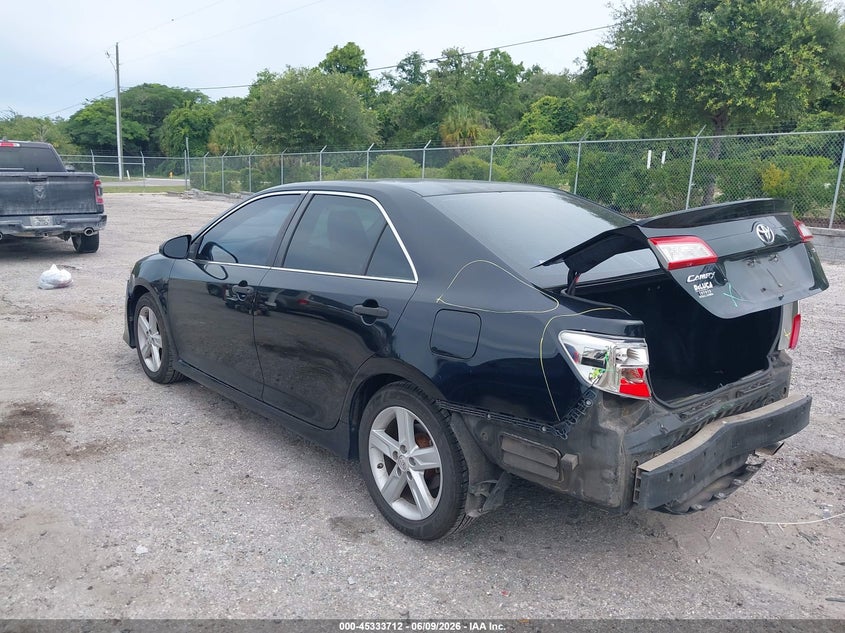 Vin: 4t1bf1fk2du294646, lot: 45831648, toyota camry se 20133