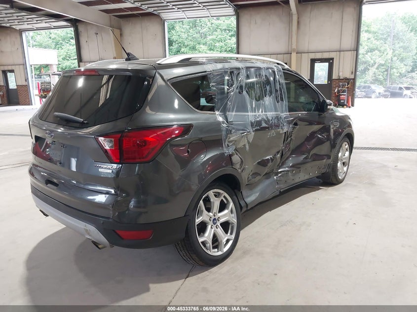 Vin: 1fmcu0j91kua10607, lot: 45831701, ford escape titanium 20194