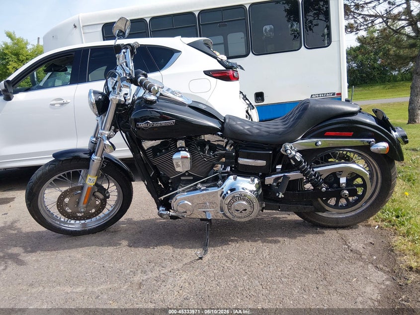 2013 HARLEY-DAVIDSON SUPER GLIDE MOTO 2