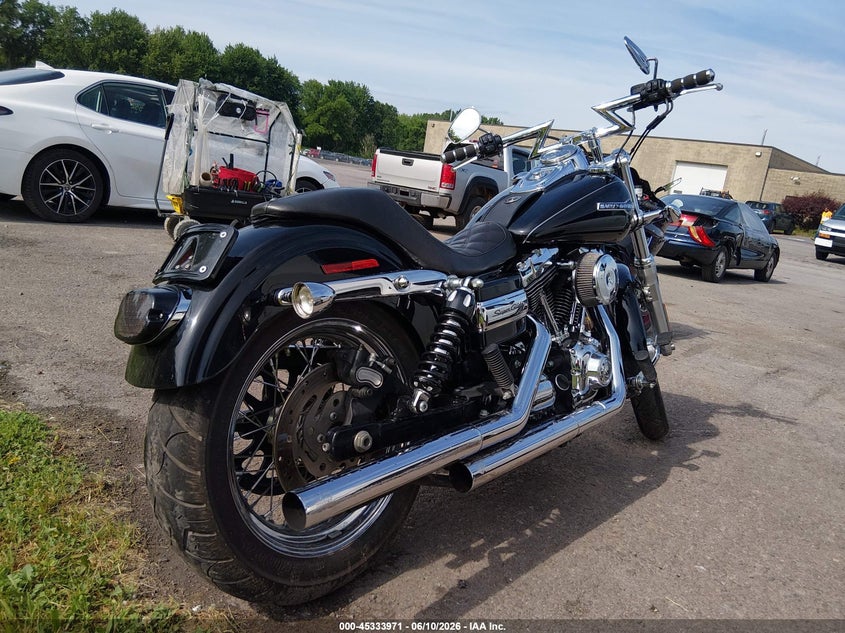 2013 HARLEY-DAVIDSON SUPER GLIDE MOTO 2